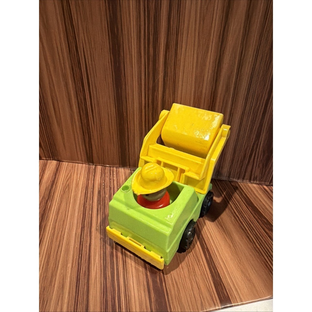 Vintage Fisher Price Little People Green Yellow Front End Loader W/Figure